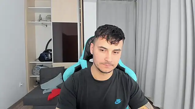 MatMalonne online show from November 26, 4:54 pm