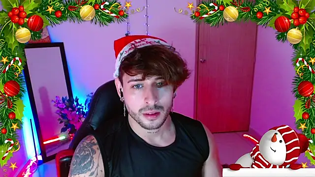 Snapshot of Ares_blue chatting on December 21, 11:44 am Ares blue online show from December 21, 11:44 am