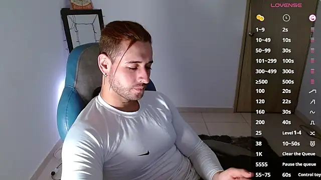 Snapshot of Ares_blue chatting on February 27, 11:31 am Ares blue online show from February 27, 11:31 am