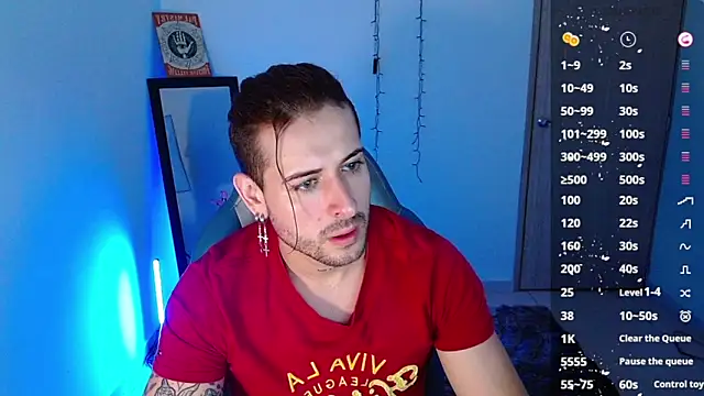 Snapshot of Ares_blue chatting on January 31, 11:35 am Ares blue online show from January 31, 11:35 am
