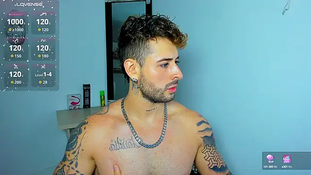 Snapshot of Ares_blue chatting on September 17, 1:23 pm Ares blue online show from September 17, 1:23 pm