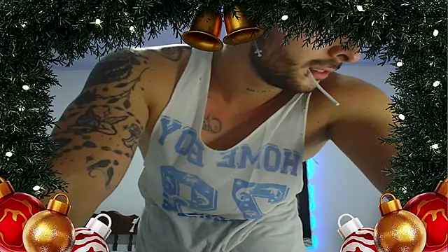 Snapshot of Ares_blue chatting on December 12, 2:26 am Ares blue online show from December 12, 2:26 am