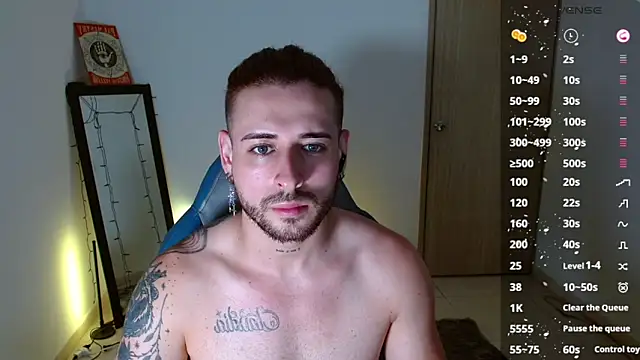 Snapshot of Ares_blue chatting on February 14, 12:14 pm Ares blue online show from February 14, 12:14 pm