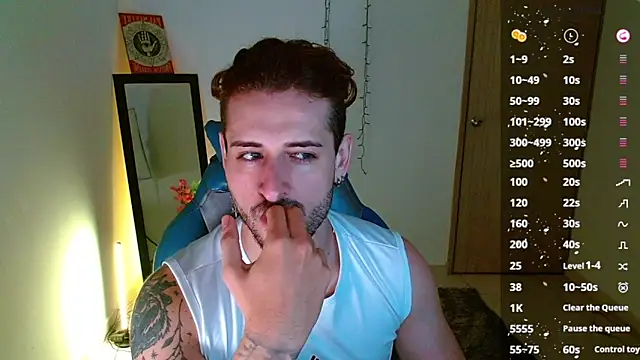Snapshot of Ares_blue chatting on February 4, 10:43 am Ares blue online show from February 4, 10:43 am