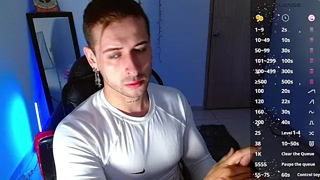 Snapshot of Ares_blue chatting on January 28, 10:45 am Ares blue online show from January 28, 10:45 am