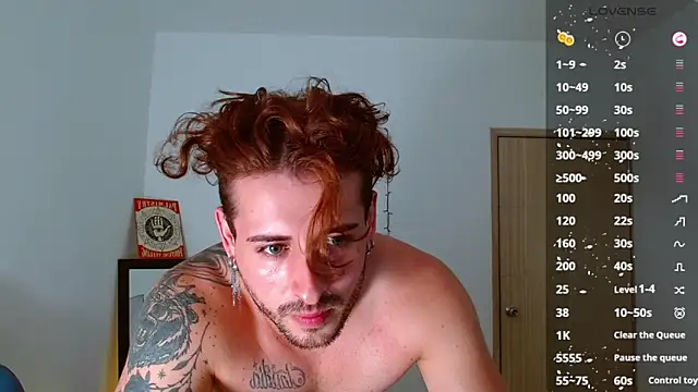 Snapshot of Ares_blue chatting on February 6, 11:10 am Ares blue online show from February 6, 11:10 am
