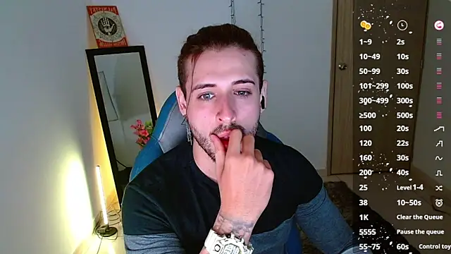 Snapshot of Ares_blue chatting on February 7, 11:34 am Ares blue online show from February 7, 11:34 am