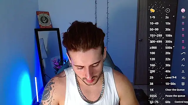 Snapshot of Ares_blue chatting on February 1, 11:43 am Ares blue online show from February 1, 11:43 am