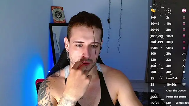 Snapshot of Ares_blue chatting on January 29, 11:41 am Ares blue online show from January 29, 11:41 am