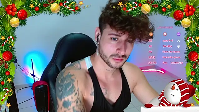 Snapshot of Ares_blue chatting on December 11, 11:21 am Ares blue online show from December 11, 11:21 am