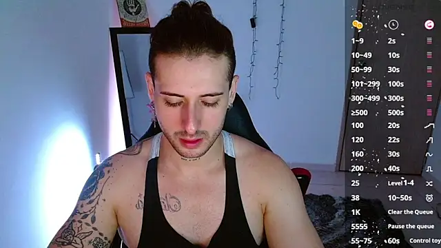 Snapshot of Ares_blue chatting on January 22, 10:50 am Ares blue online show from January 22, 10:50 am