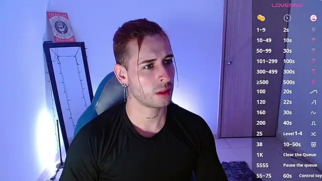 Snapshot of Ares_blue chatting on February 24, 10:48 am Ares blue online show from February 24, 10:48 am