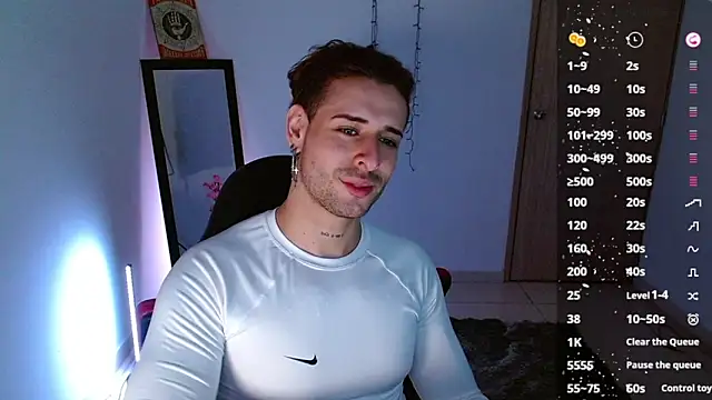 Snapshot of Ares_blue chatting on January 21, 10:34 am Ares blue online show from January 21, 10:34 am