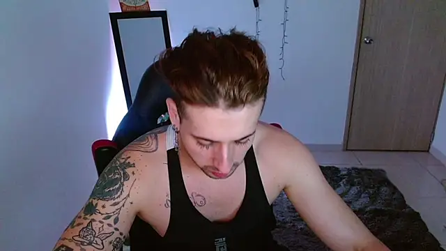 Snapshot of Ares_blue chatting on January 15, 11:21 am Ares blue online show from January 15, 11:21 am