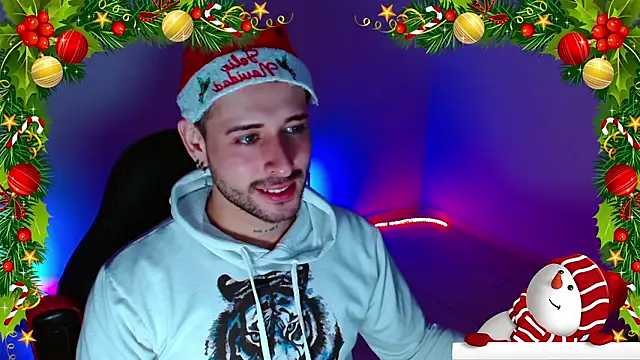 Snapshot of Ares_blue chatting on December 6, 10:49 am Ares blue online show from December 6, 10:49 am