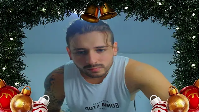 Snapshot of Ares_blue chatting on December 10, 11:54 am Ares blue online show from December 10, 11:54 am