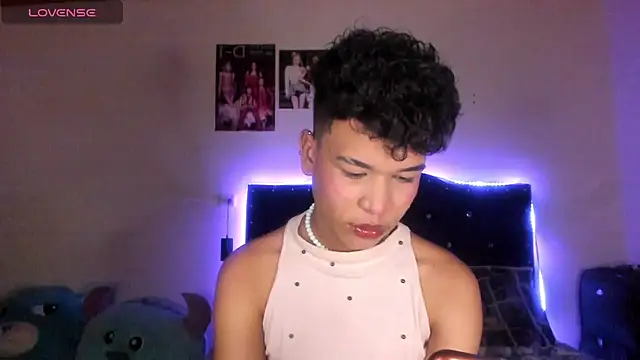 MateoAngel- online show from December 13, 12:42 am