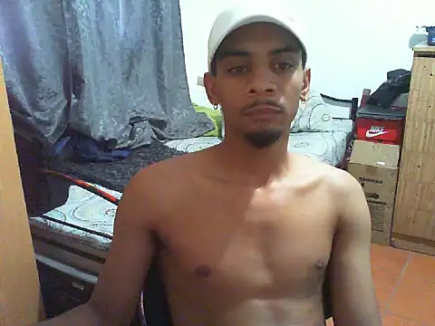 Snapshot of 29YOURZ_28_ chatting on September 30, 3:15 pm 29YOURZ 28 online show from September 30, 3:15 pm