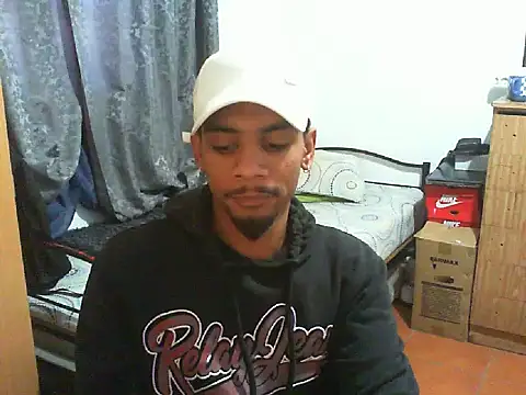 Snapshot of 29YOURZ_28_ chatting on October 8, 10:30 am 29YOURZ 28 online show from October 8, 10:30 am