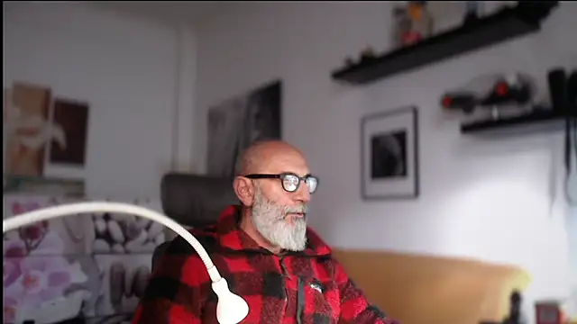 perro-de-katty online show from November 17, 1:36 pm