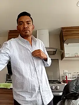 TUMORENO1 online show from September 30, 7:17 pm