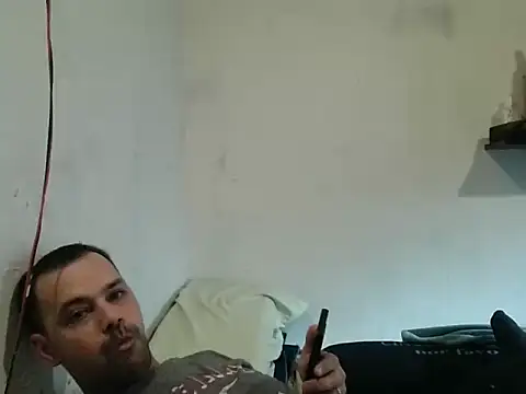 Lolosalvage83 online show from January 18, 8:30 pm