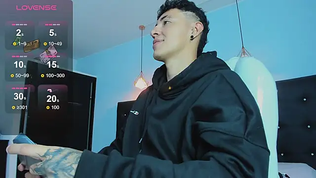 Lobo 17  online show from November 11, 3:44 am