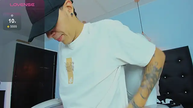 Lobo 17  online show from November 6, 3:42 am