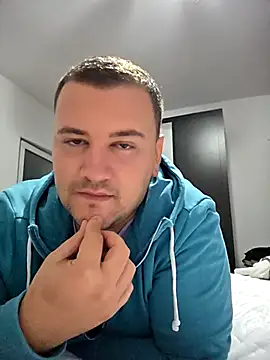 KarlosCarutox online show from September 17, 5:25 pm