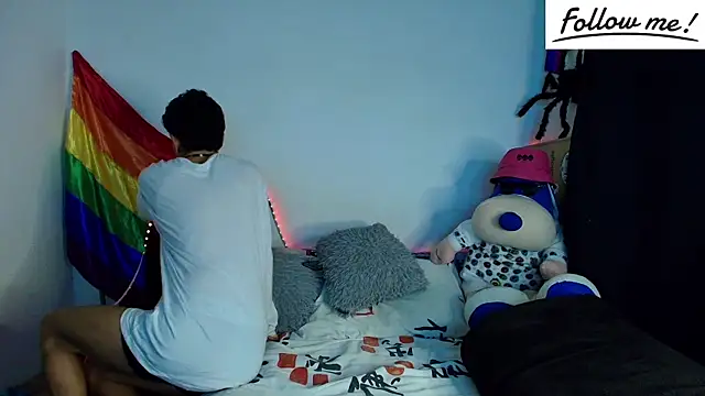 Snapshot of twink_sebas_ chatting on December 13, 6:42 am twink sebas online show from December 13, 6:42 am