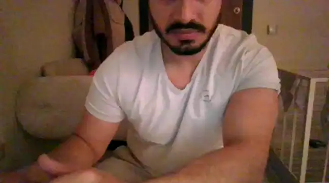Snapshot of DateMike94 chatting on February 11, 9:46 pm DateMike94 online show from February 11, 9:46 pm