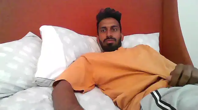 skinny  boy   online show from February 17, 8:15 pm