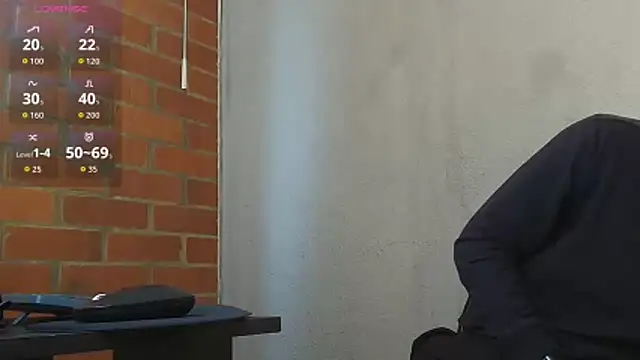 Leandro valenzuela online show from April 23, 1:46 pm