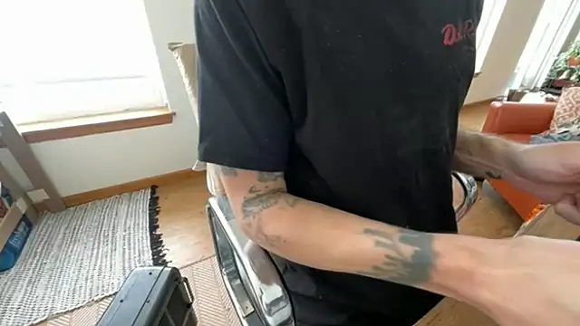 RuffClvb online show from December 3, 7:09 pm