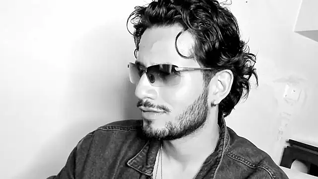 Nicholasrodrii online show from February 23, 10:31 pm