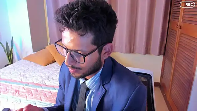 Nicholasrodrii online show from January 16, 12:02 am