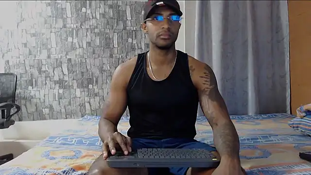 Snapshot of Joseephjackson chatting on December 2, 11:43 am Joseephjackson online show from December 2, 11:43 am