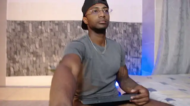 Snapshot of Joseephjackson chatting on September 18, 12:51 pm Joseephjackson online show from September 18, 12:51 pm