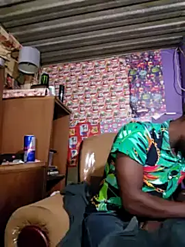 Snapshot of bull_Giant chatting on December 2, 10:32 pm bull Giant online show from December 2, 10:32 pm