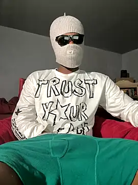 SluttyLyfe4L online show from November 9, 9:35 am