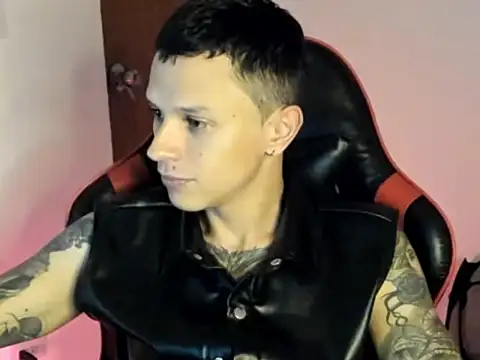 goodboy69l online show from April 16, 11:07 pm