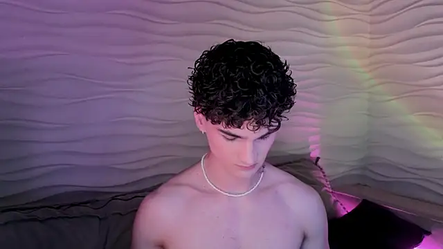 Snapshot of adam_21cm__ chatting on January 25, 4:03 pm adam 21cm online show from January 25, 4:03 pm