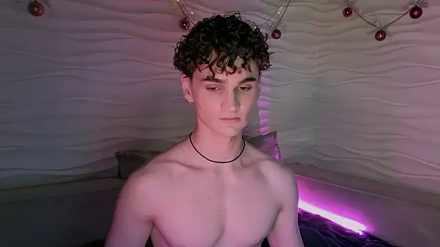 Snapshot of adam_21cm__ chatting on December 27, 4:33 pm adam 21cm online show from December 27, 4:33 pm