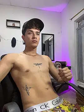 cristofer 988 online show from April 24, 10:34 pm