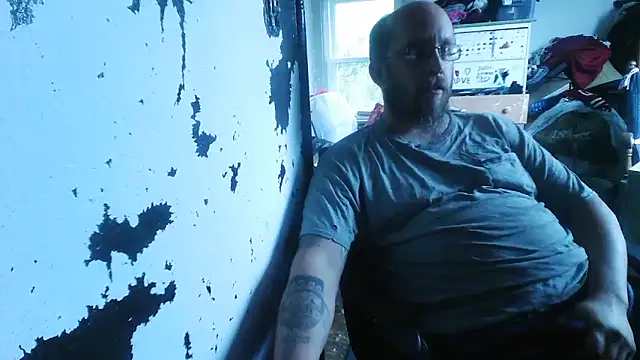 slickwill123 online show from April 17, 8:55 pm