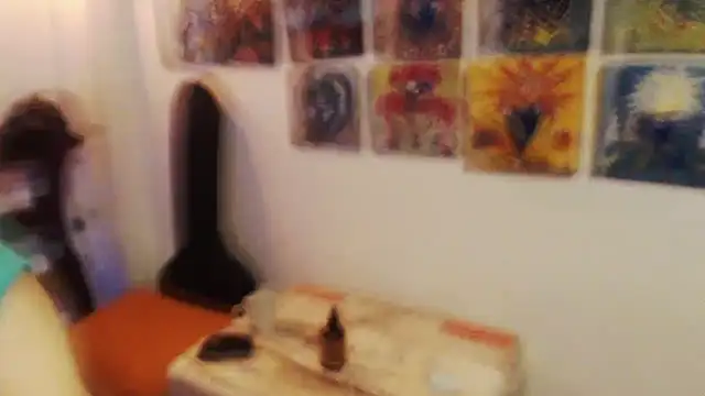 Snapshot of laye19 chatting on February 15, 3:52 am laye19 online show from February 15, 3:52 am