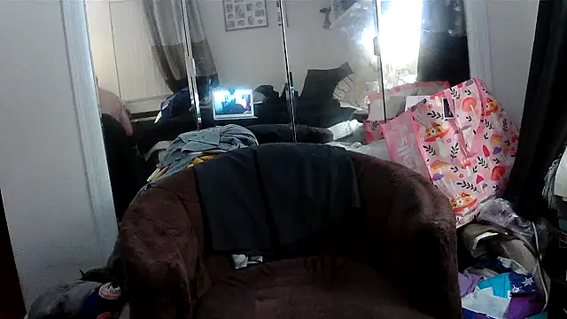 Hand69someguy online show from June 10, 4:36 am