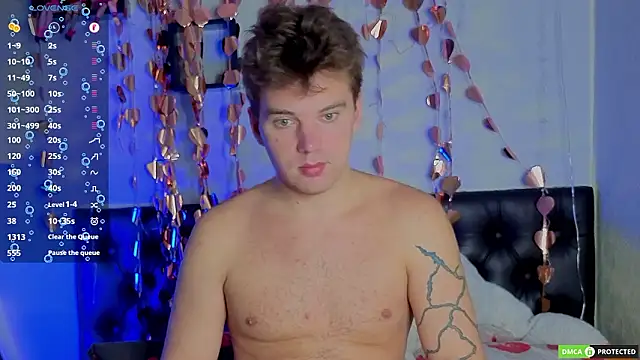 ArthurWhitee online show from February 11, 3:22 am