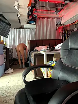 PeytonJohnn online show from March 6, 4:37 pm