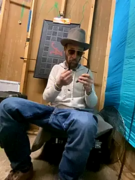 bentoverblonde online show from December 5, 7:43 pm